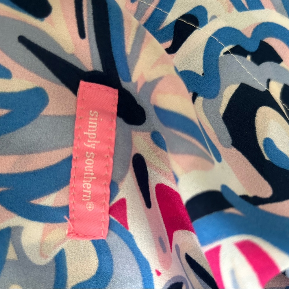 Simply Southern NWT bright flowly tunic.